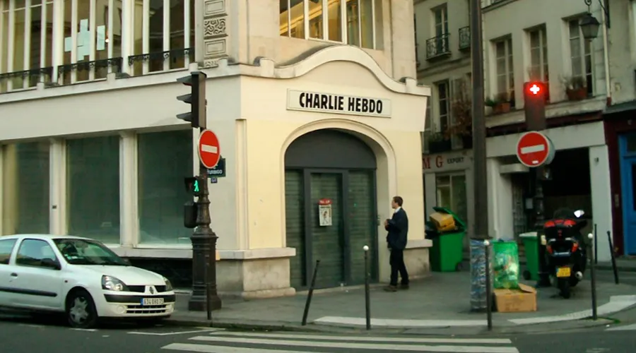 Exteriores de oficinas de "Charlie Hebdo" en París. Foto: Flickr de ceedot (CC BY-NC-SA 2.0)
