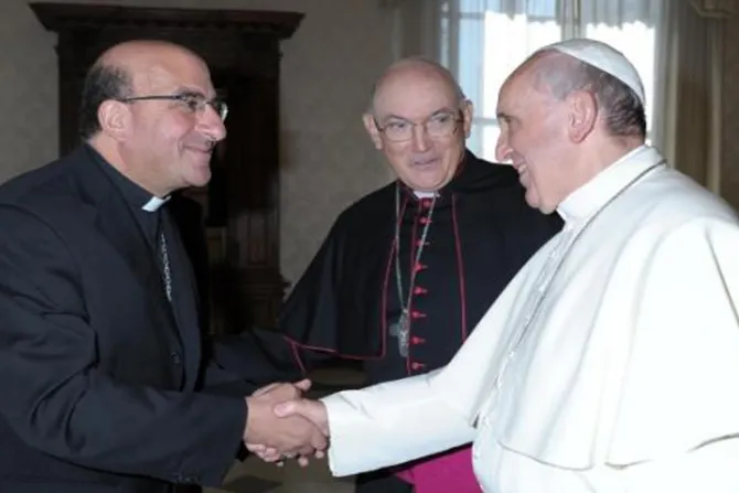 El Papa me dijo que no había motivo para que Barros no asumiera Osorno, precisa Arzobispo