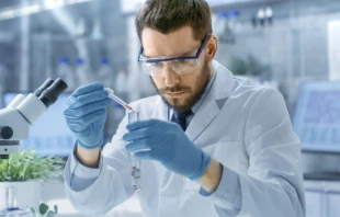 Imagen referencial de científico. Crédito: Shutterstock 