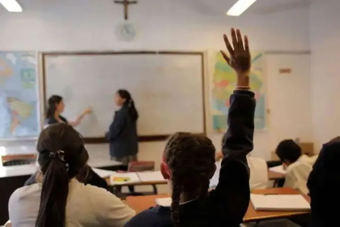 Ser profesor de religión es vivir una doble vocación, expresa futuro maestro
