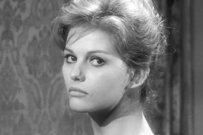 Famosa actriz italiana sufrió horror de la violación y rechazó el aborto