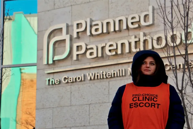 Al menos 50 clínicas de aborto cerraron tras fin de Roe vs. Wade en Estados Unidos