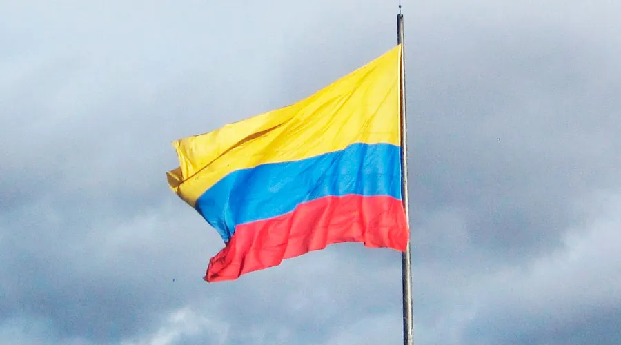 Bandera de Colombia. Crédito: Felipe Restrepo Acosta (CC BY-SA 4.0)?w=200&h=150