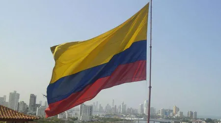 Arzobispo pide a grupos armados que cesen la violencia en Colombia