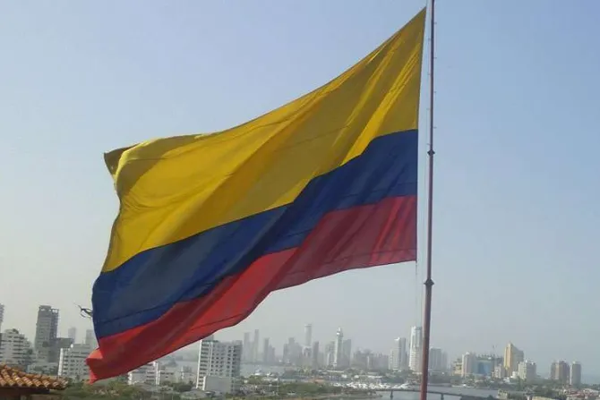 Arzobispo pide a grupos armados que cesen la violencia en Colombia