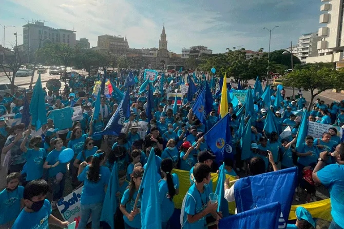 Colombianos marchan en más de 70 ciudades para defender la vida y rechazar el aborto