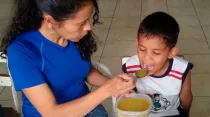 Un niño beneficiario del comedor. Crédito: Sitio web de las Hermanas de Nuestra Señora de la Compasión / ndcompassion.com