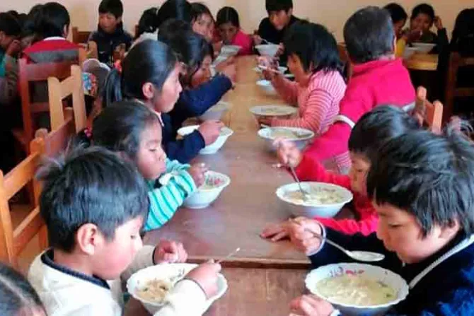 Abren comedor para 120 niños y jóvenes en el altiplano boliviano