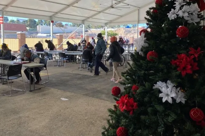 Caridad católica adelanta comida navideña para personas vulnerables en Las Vegas