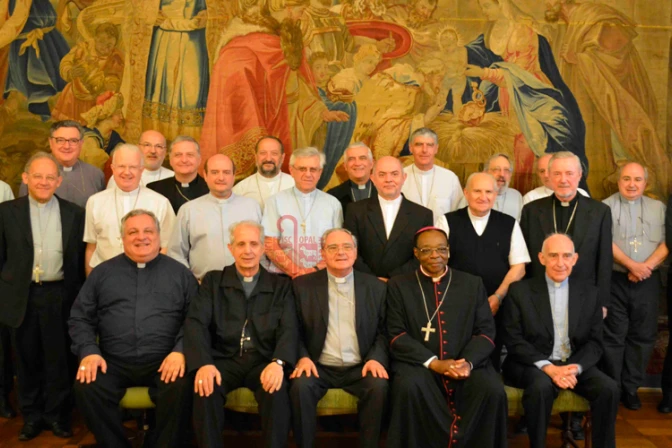 Obispos de Argentina alientan a una democracia con auténticas raíces cristianas y culturales