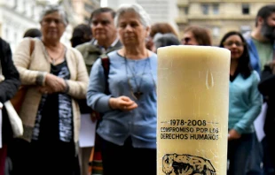 Acto de compromiso con los derechos humanos. Cru00e9dito: Nibaldo Pu00e9rez, Arzobispado de Santiago. 