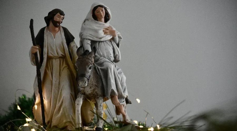Papa Francisco ofrece 5 compromisos en camino a la Navidad