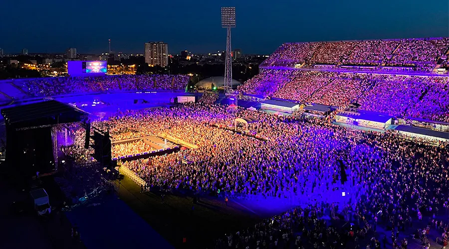 55.000 católicos croatas llenan estadio para concierto y vigilia de Pentecostés