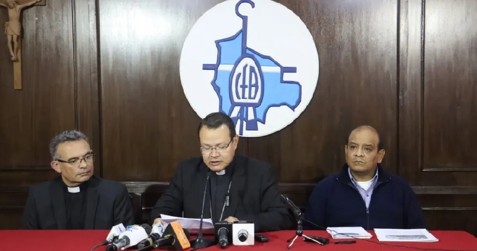 Obispos de Bolivia denuncian “imposiciones ideológicas” en material educativo para 2023