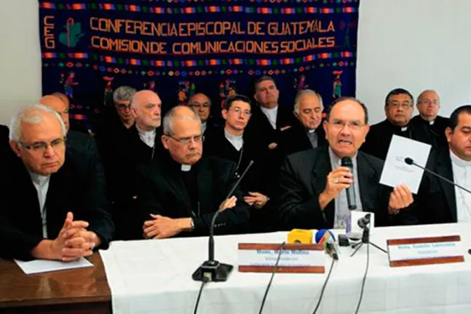 Corrupción en Guatemala: Obispos piden al Presidente revisar su decisión de no renunciar
