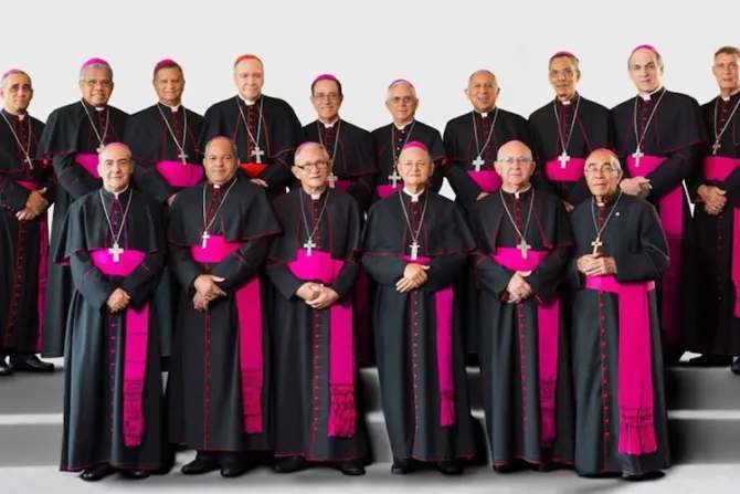 Obispos de República Dominicana condenan “intromisiones” de embajador gay norteamericano 