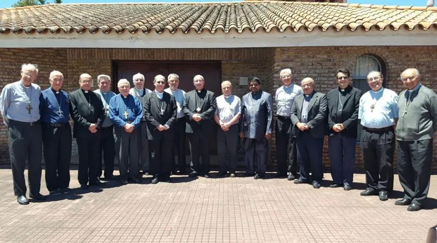 Conferencia Episcopal de Uruguay / Facebook de Decos CEU Iglesia Católica en Uruguay?w=200&h=150