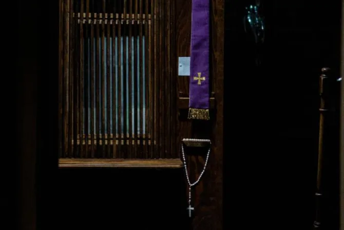 Obispo recuerda cómo una joven desistió del suicidio tras acercarse a la Confesión