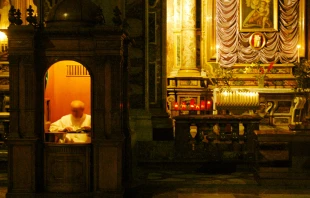 Confesionario / Flickr Emilio Labrador 