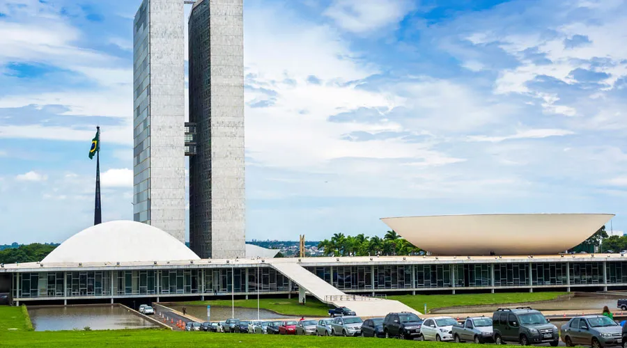 Iglesia en Brasil condena violenta toma del Congreso, la Presidencia y el Tribunal Supremo