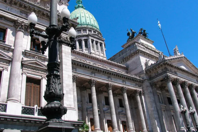 Niegan que la Iglesia haya aprobado el Código Civil en Argentina
