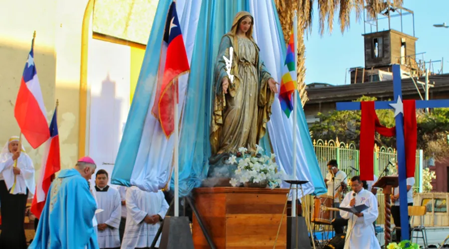Consagración de Chile a la Virgen María. Crédito: Diócesis de Iquique.