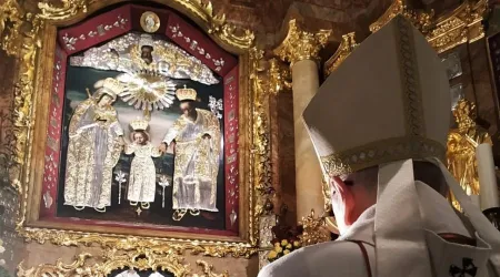 Obispos confían su país y la Iglesia a San José