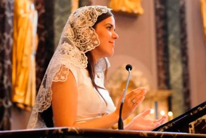 Cosmopolitan publica testimonio de una joven virgen “felizmente casada con Dios”