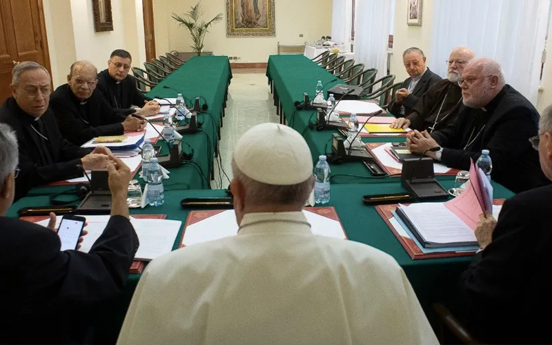 El Consejo de Cardenales reunido con el Papa Francisco Foto: Vatican Media