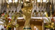 Copa del Mundo ganada por Argentina en Qatar 2022 en el Santuario de la Virgen de Luján. Crédito: Twitter / Santuario de Luján.
