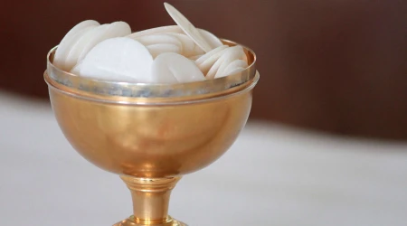 Arrestan a sospechoso de robar tabernáculo con la Eucaristía en Estados Unidos