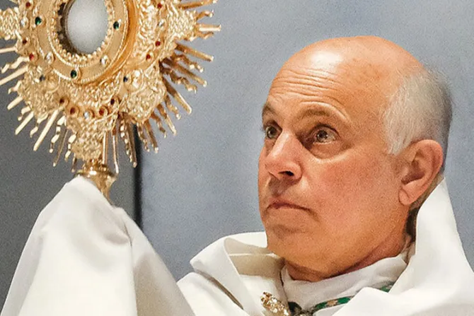 Arzobispo en EE.UU. afirma que continuarán celebrando Misas tradicionales en latín