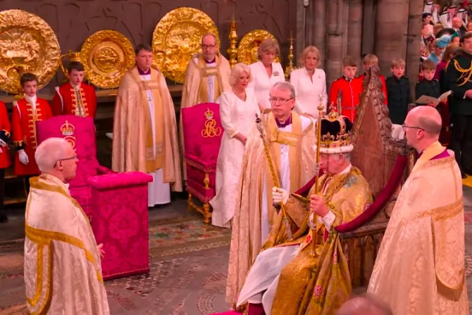 Histórica representación papal en la coronación del rey Carlos III de Inglaterra