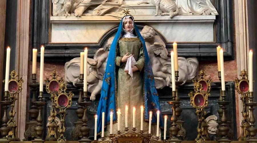 Imagen de Nuestra Señora de la Soledad / Crédito: Facebook de la Real y Venerable Hermandad del Santísimo Sacramento de Mafra