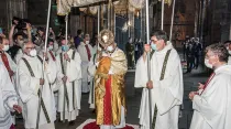 Cardenal Juan José Omella, Arzobispo de Barcelona (España) durante la procesión del Corpus Christi. Crédito: Arzobispado Barcelona / Ramon Ripoll 