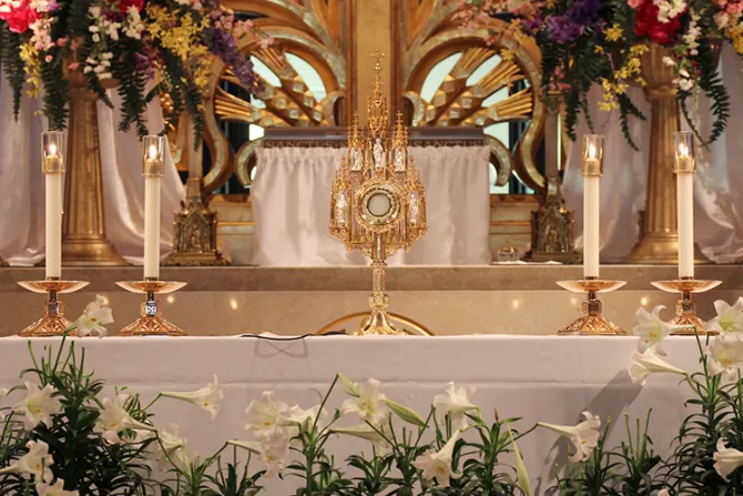 Capillas del Santísimo Sacramento son lugar privilegiado para orar, recuerda Cardenal