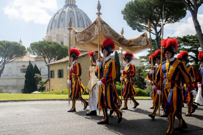 La procesión del Corpus Christi en el Vaticano en imágenes