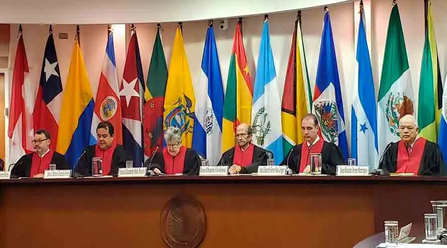 Caso Pavez: Más de 30 mil piden a Corte IDH proteger educación y libertad religiosa
