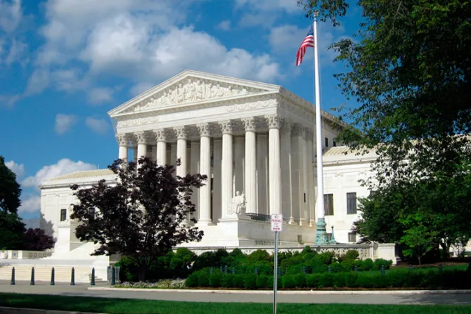 Corte Suprema de Estados Unidos rechaza “zonas restringidas” para pro-vidas alrededor de clínicas de aborto
