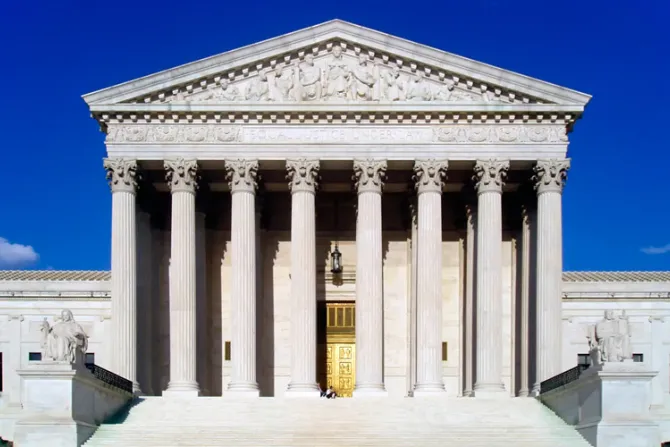Corte Suprema de Estados Unidos autoriza las oraciones en reuniones públicas