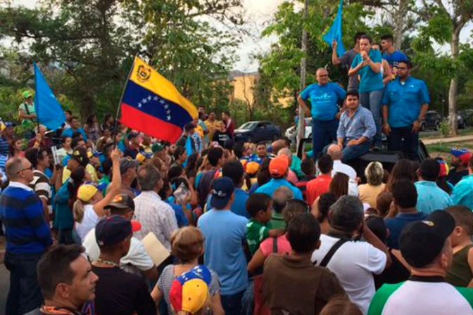 Venezuela enfrenta la crisis más difícil en muchos años, alerta Arzobispo