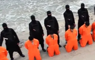 Ejecución de cristianos, en video difundido por el Estado Islámico. 