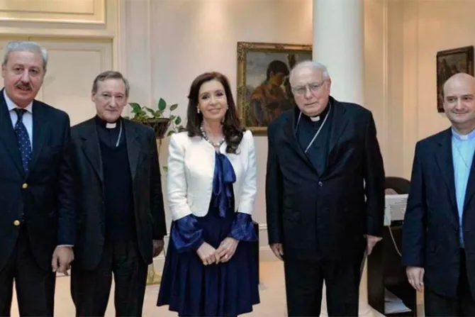 Obispos se reúnen con Presidenta de Argentina tras documento "Felices los que trabajan por la paz"