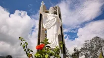 "El Santísimo", la imagen de Cristo más alta de Colombia. Foto: Gobernación de Santander.