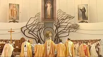 Misa de entronización en el Santuario de la Divina Misericoria en Lagiewniki. Crèditos: Captura de video.