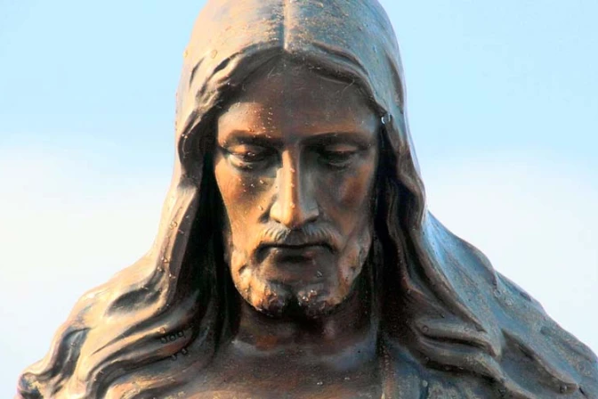 Iglesia condena obra blasfema que presenta a Jesús como violador