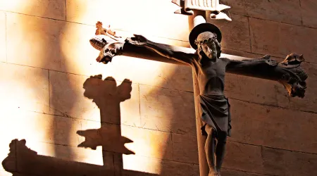 Cruz Roja pide retirar todos los crucifijos de sus centros en Bélgica