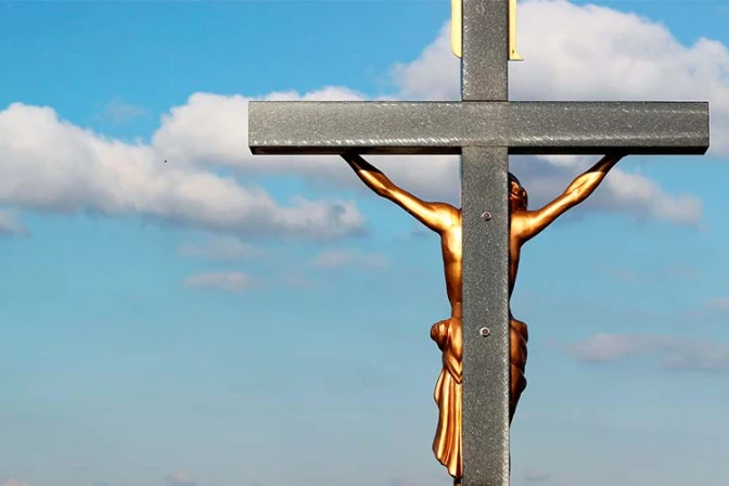 Prohíben celebración de procesión infantil en colegio en España