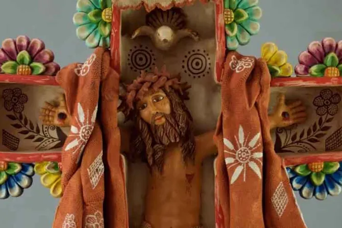 “La cruz en el arte popular”: Presentan exposición de obras religiosas artesanales [VIDEO]