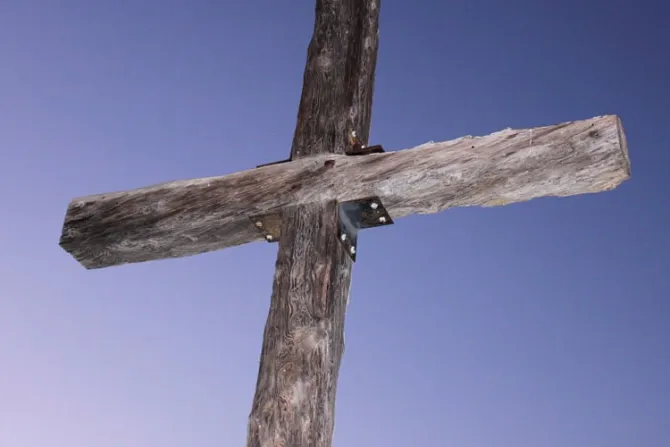 Confirman autenticidad de una de las primeras cruces elaboradas en América